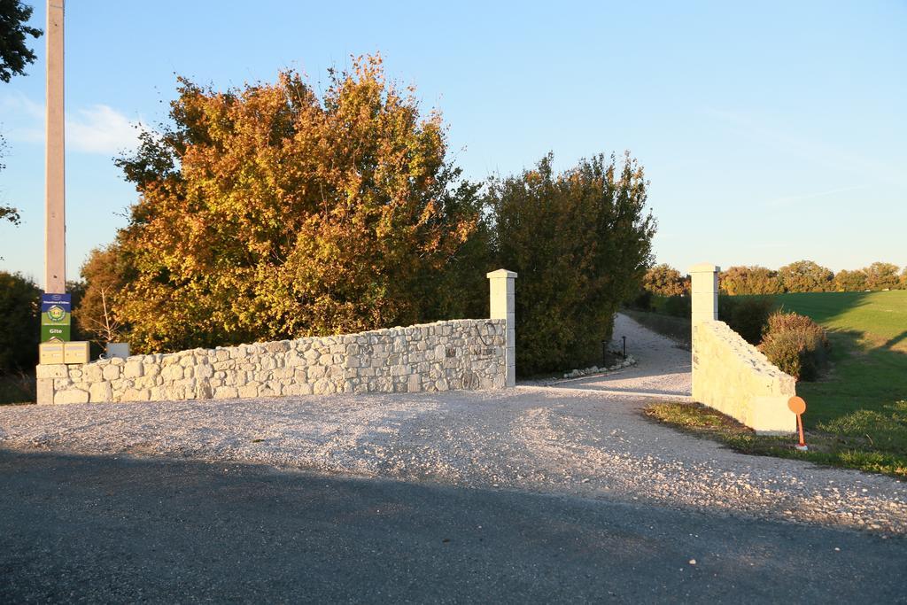 Chambres D'Hotes Domaine De Nazere Avezan Eksteriør billede